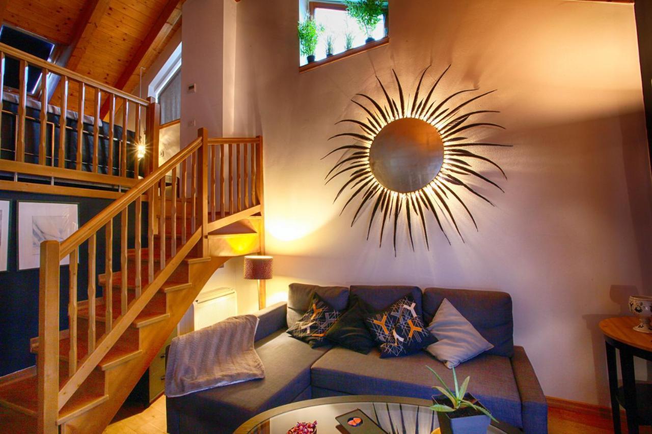 The Cozy Nest - Bellano Villa Ngoại thất bức ảnh